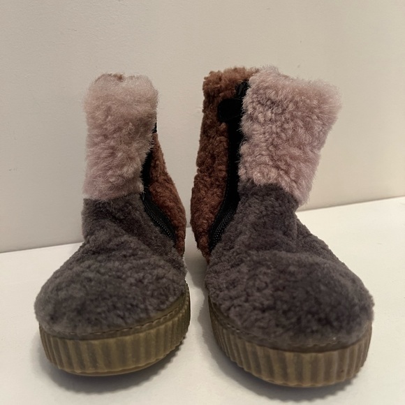 NEW - Cesare Paciotti 4us Girls Logo shearling boots. (Size 31 EU / 13 US) - Picture 4 of 5